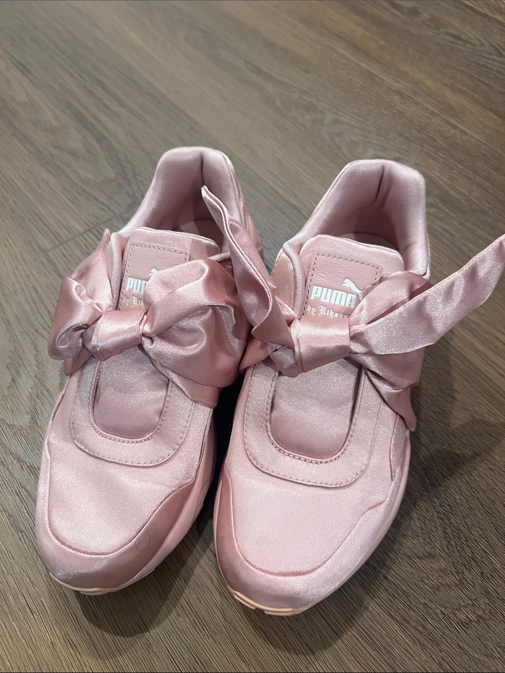Fenty Puma Satin Bow Sneakers - Light Pink